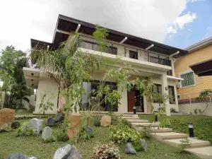 royale-tagaytay-house